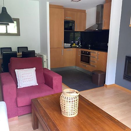 Apartament Hug Roger Valencia D'Aneu Esterno foto