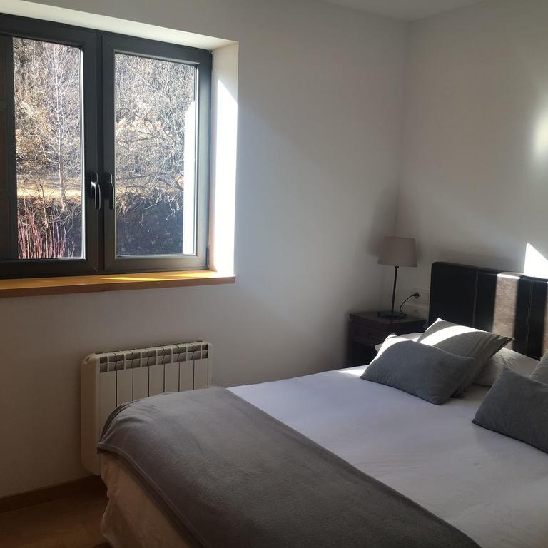Apartament Hug Roger Valencia D'Aneu Esterno foto